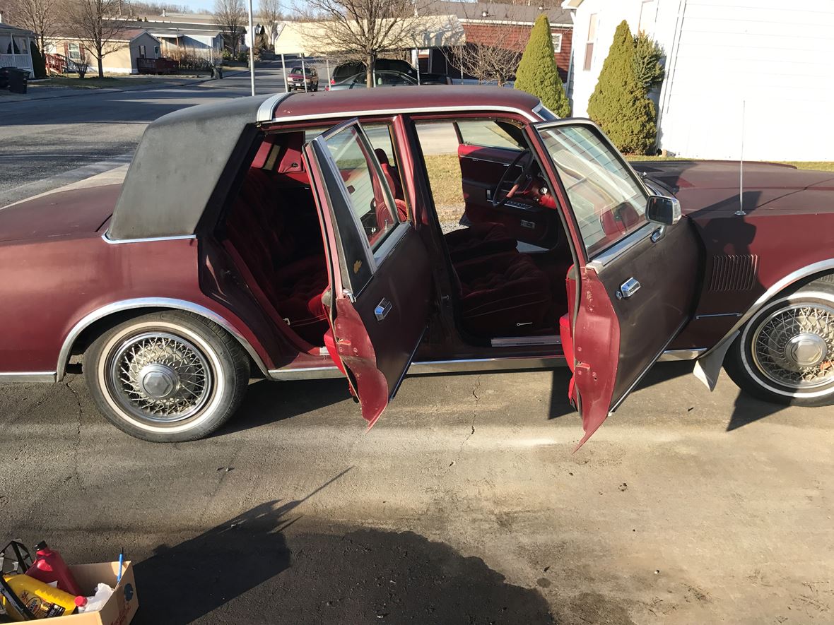 1982 Chrysler New Yorker for sale by owner in Stephens City