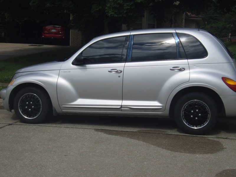 2004 Chrysler PT Cruiser for sale by owner in SPRINGFIELD