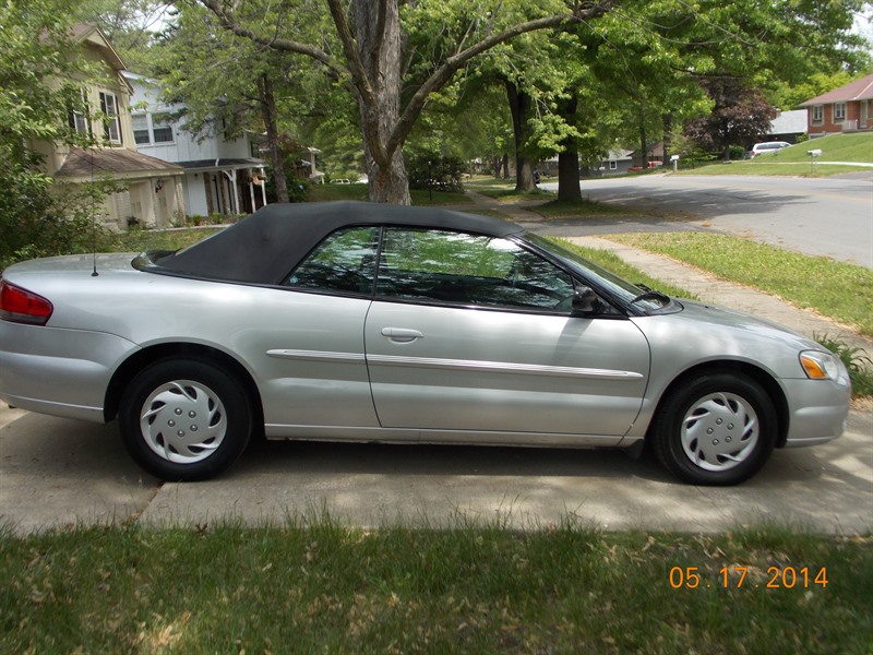 2005 Chrysler Sebring for sale by owner in KANSAS CITY
