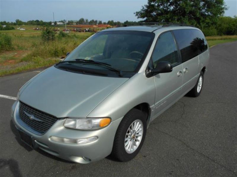 1999 Chrysler Town & Country for sale by owner in WAKE