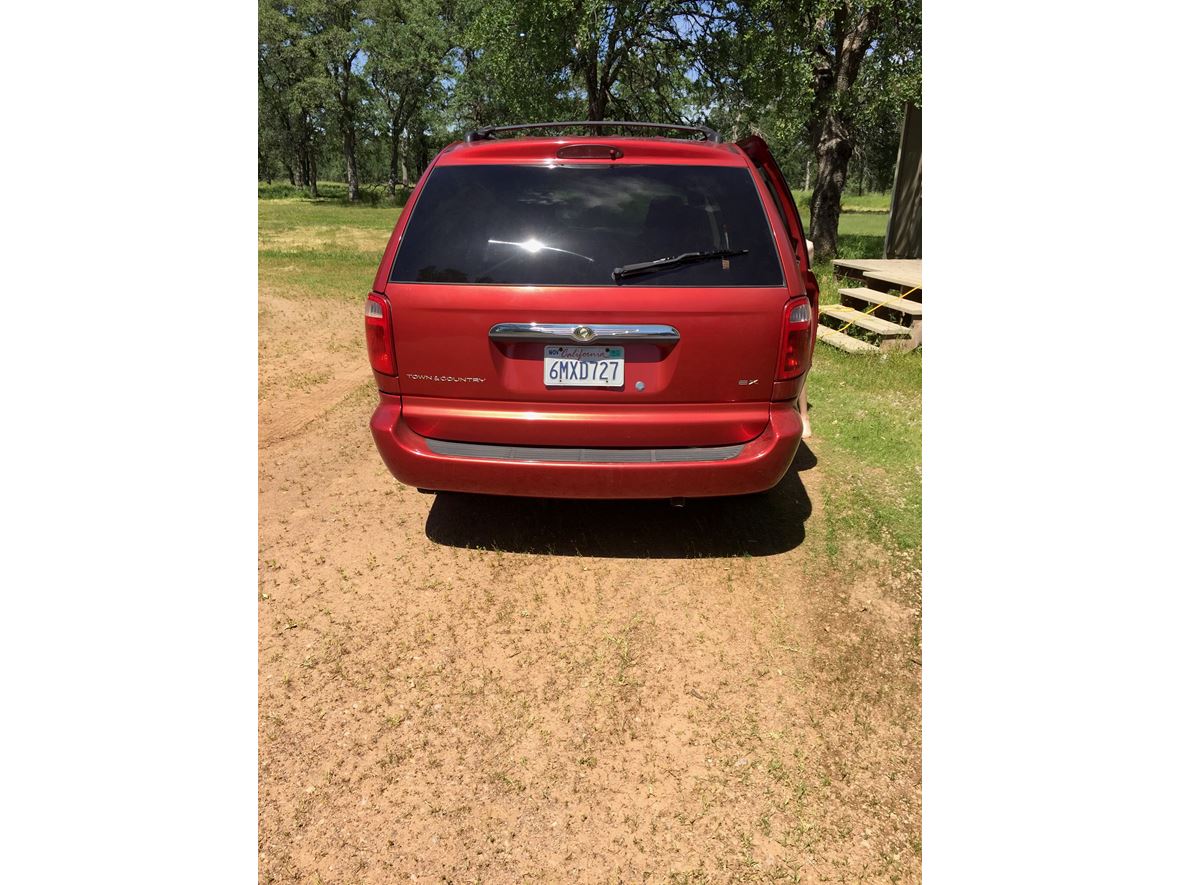 2001 Chrysler Town & Country for sale by owner in Palo Cedro