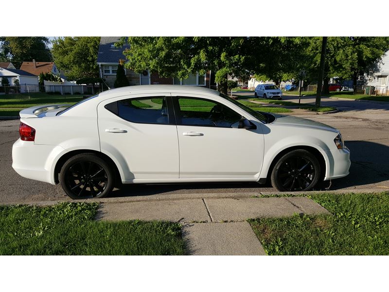 2014 Dodge Avenger for sale by owner in Lincoln Park
