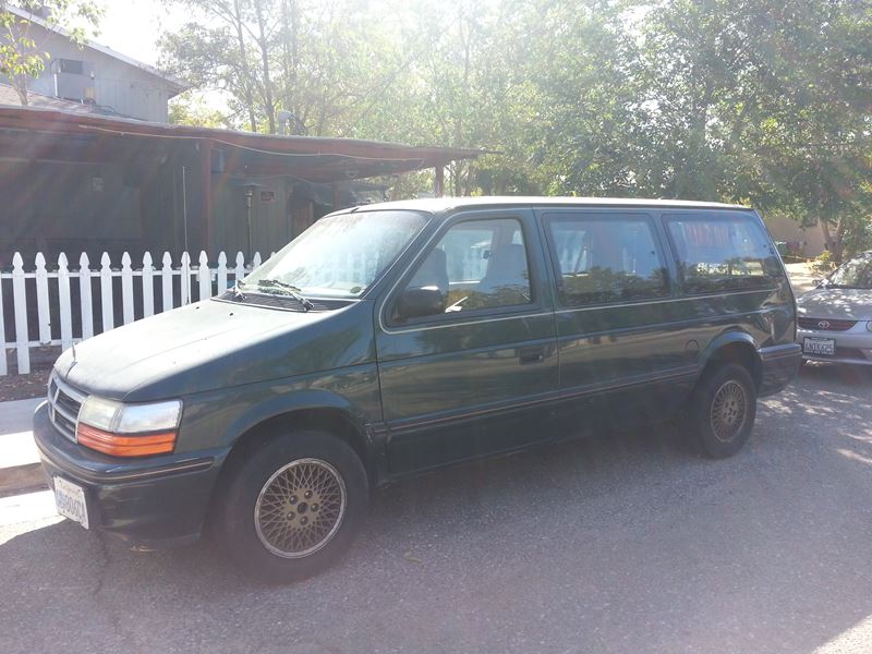 1993 Dodge Caravan for sale by owner in Paso Robles