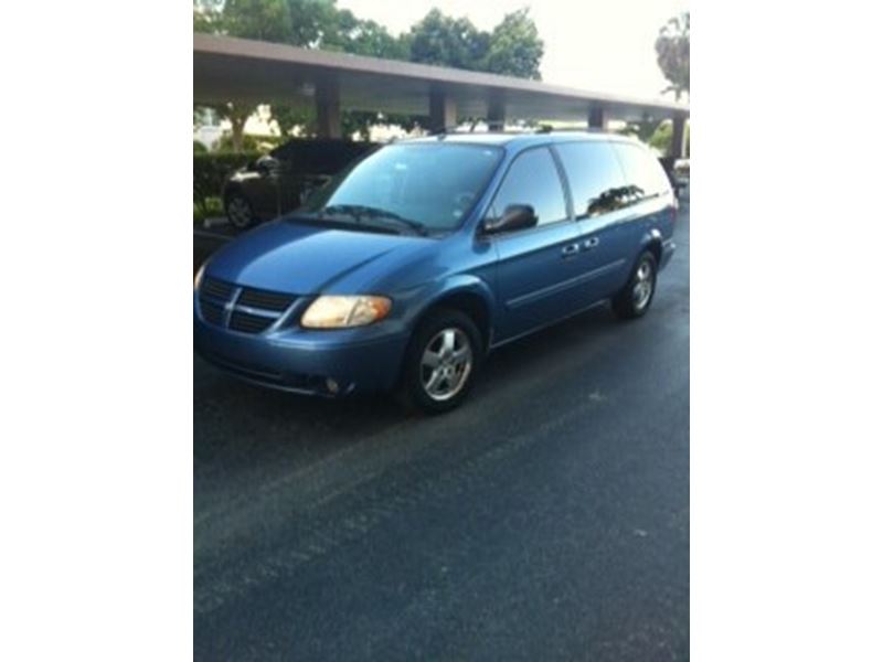 2007 Dodge Caravan for sale by owner in Pompano Beach