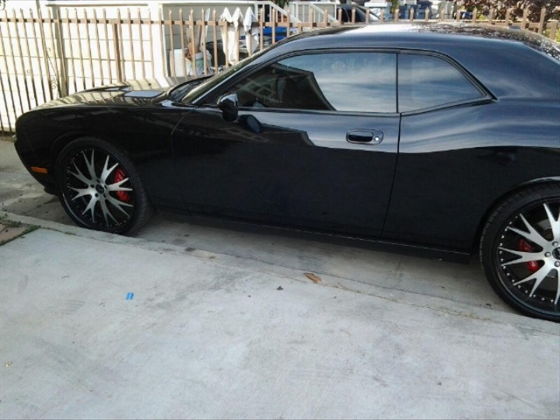 2009 Dodge Challenger for sale by owner in LOS ANGELES