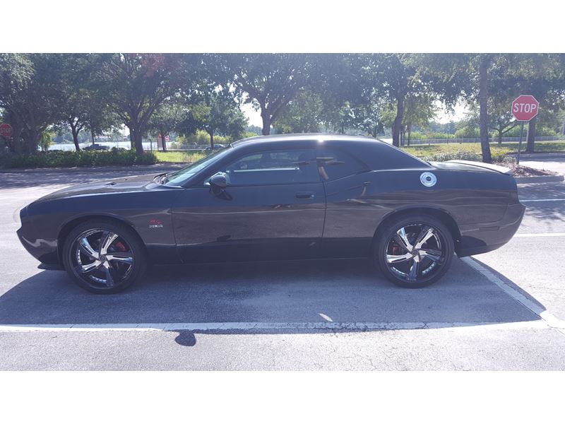 2010 Dodge Challenger for sale by owner in Orlando