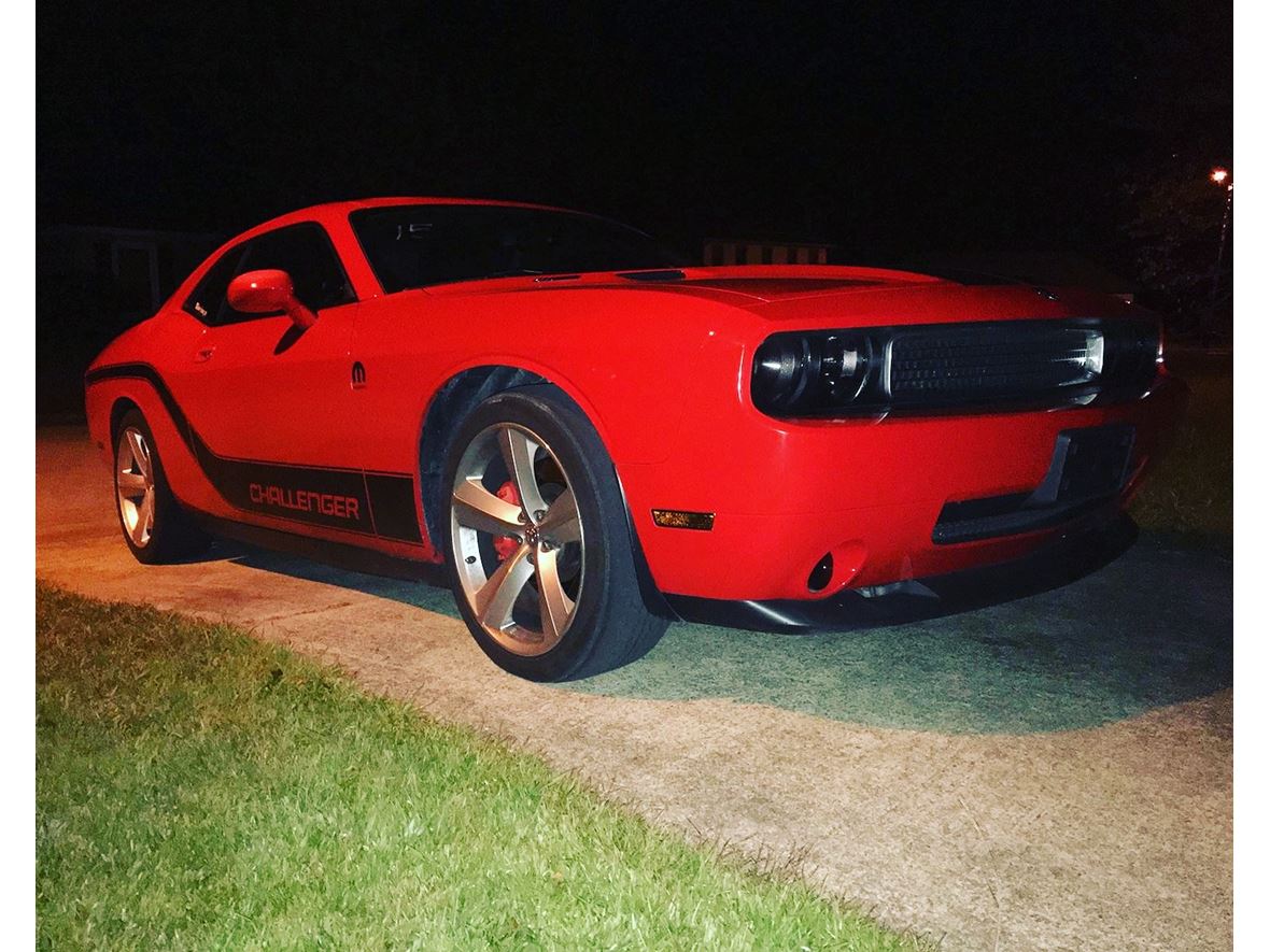 2010 Dodge Challenger for sale by owner in Jacksonville