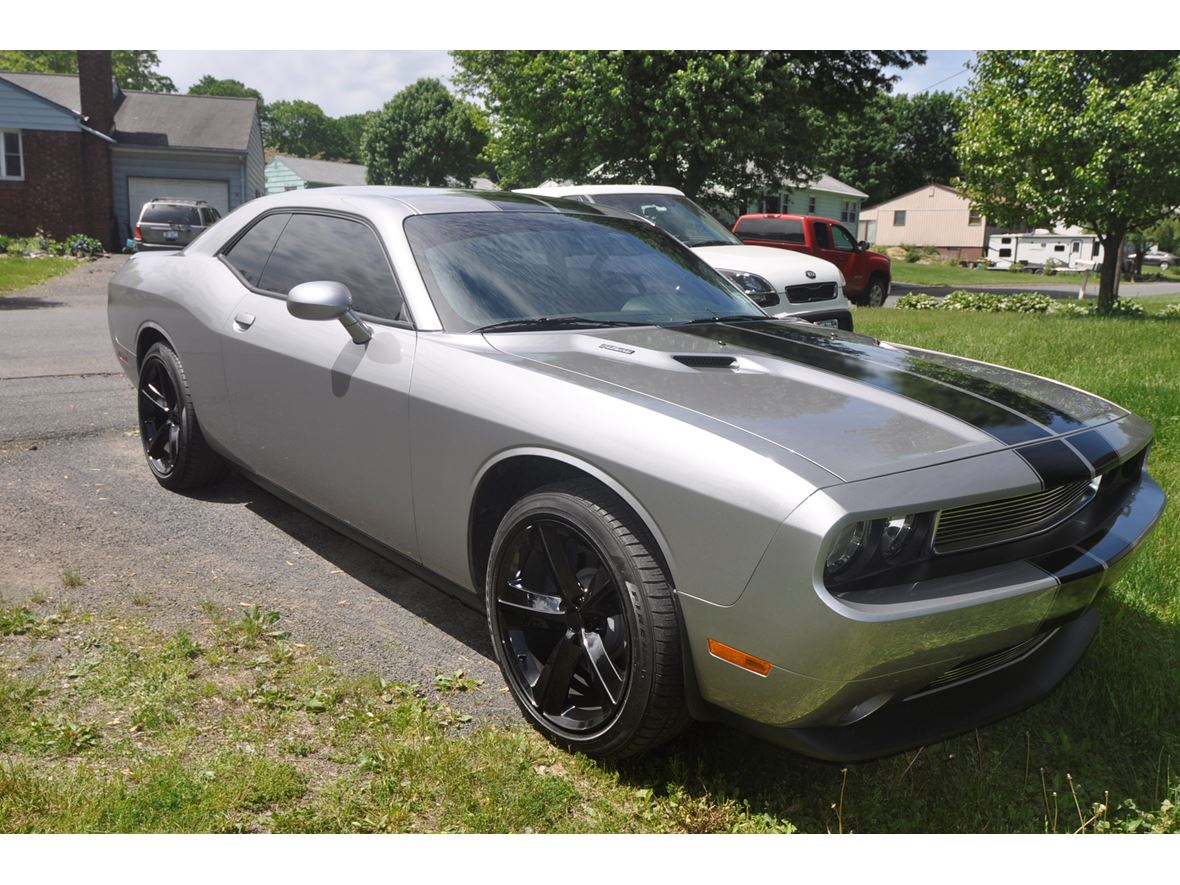 2011 Dodge Challenger for sale by owner in Lake Katrine