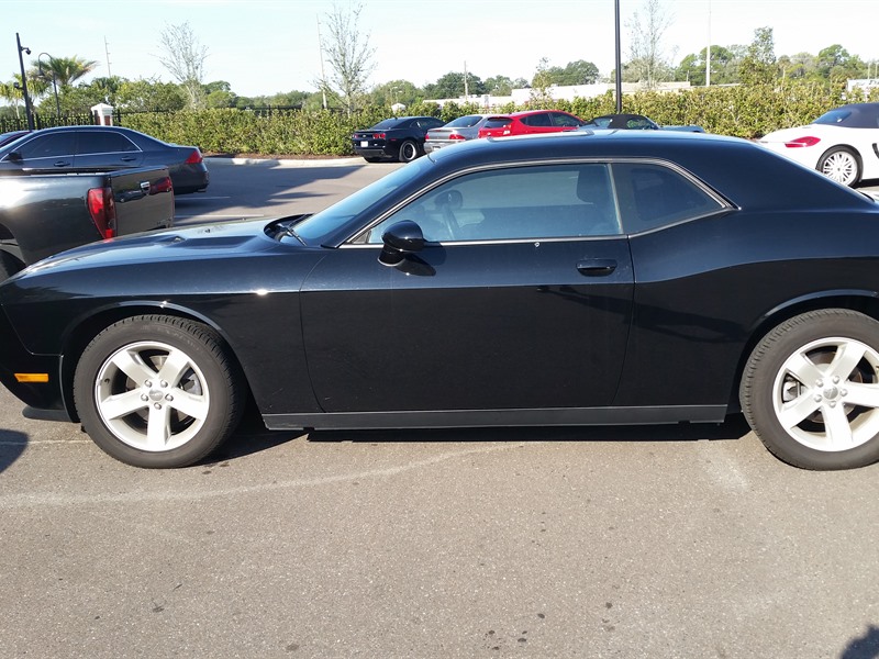 2013 Dodge Challenger for sale by owner in TAMPA
