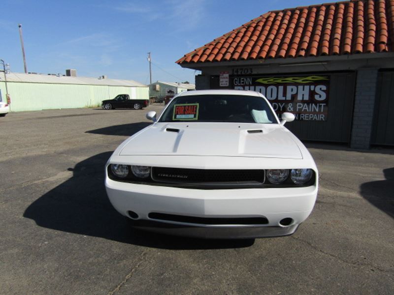 2013 Dodge Challenger for sale by owner in Kerman