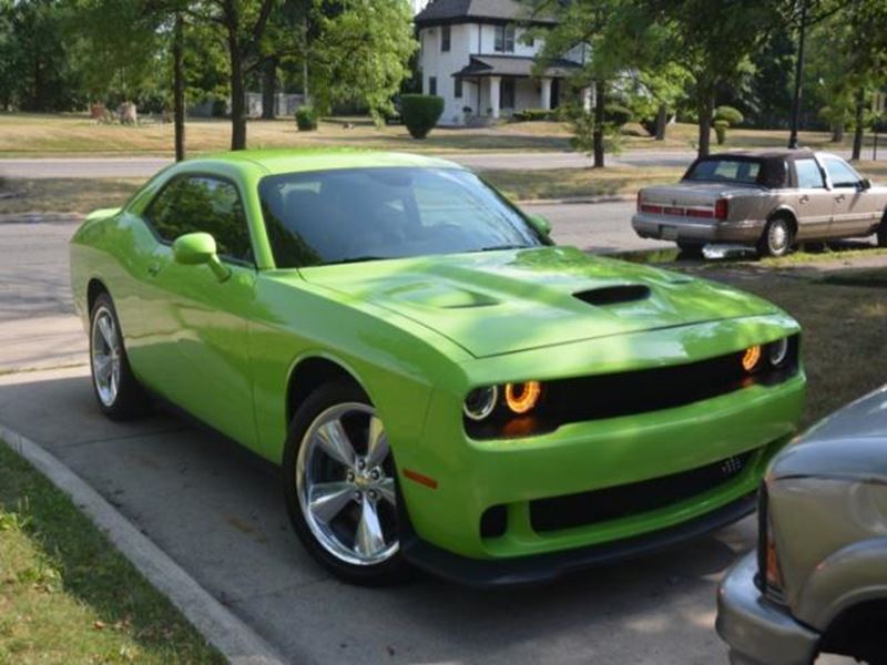 2015 Dodge Challenger for sale by owner in Miami