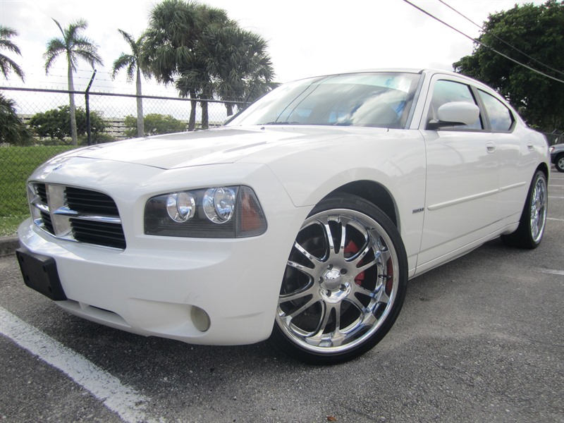 2006 Dodge Charger R/T for sale by owner in FORT LAUDERDALE