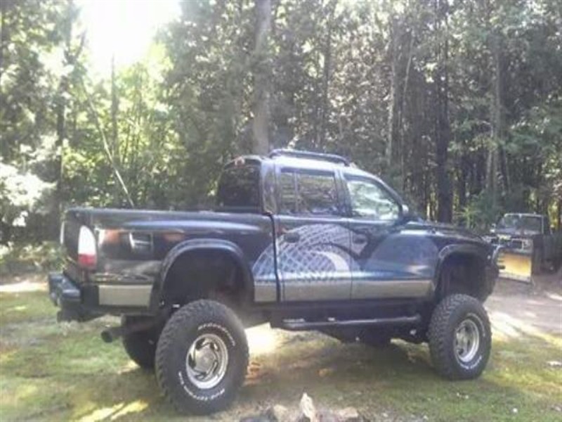 2000 Dodge Dakota for sale by owner in GEORGES MILLS