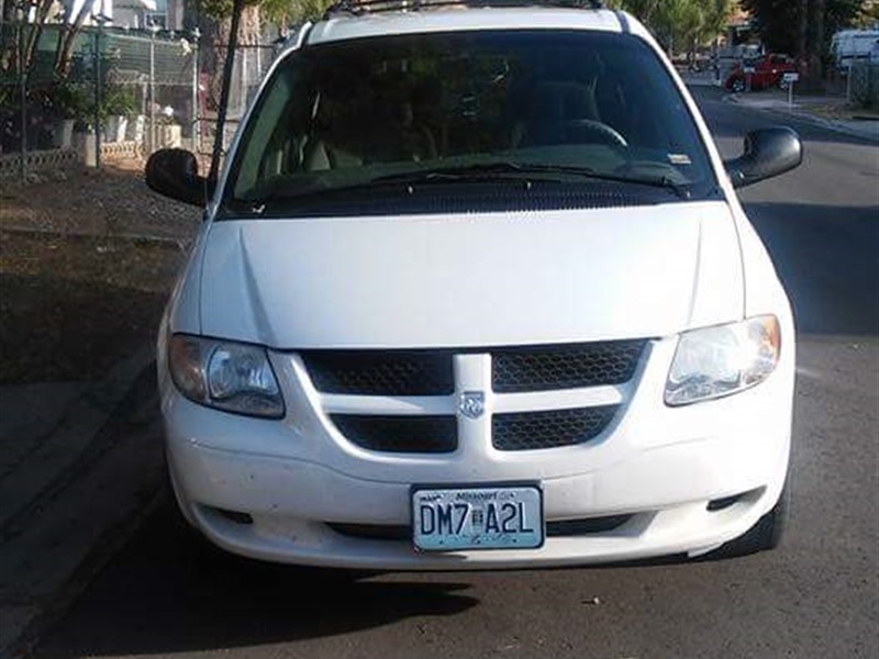 2002 Dodge Grand Caravan for sale by owner in SAN BERNARDINO