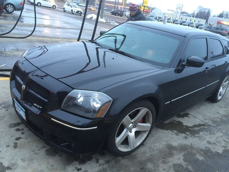 2006 Dodge magnum for sale by owner in SAINT CLOUD