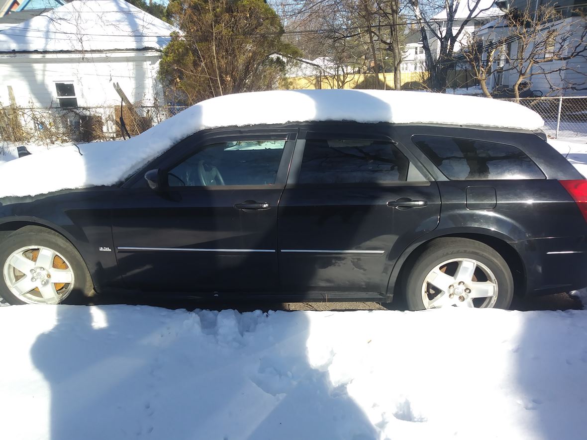 2006 Dodge Magnum for sale by owner in Rochester