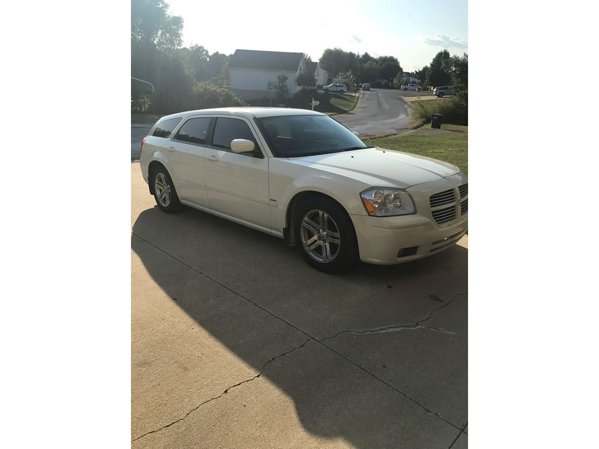 2005 Dodge Magnum RT for sale by owner in Brighton
