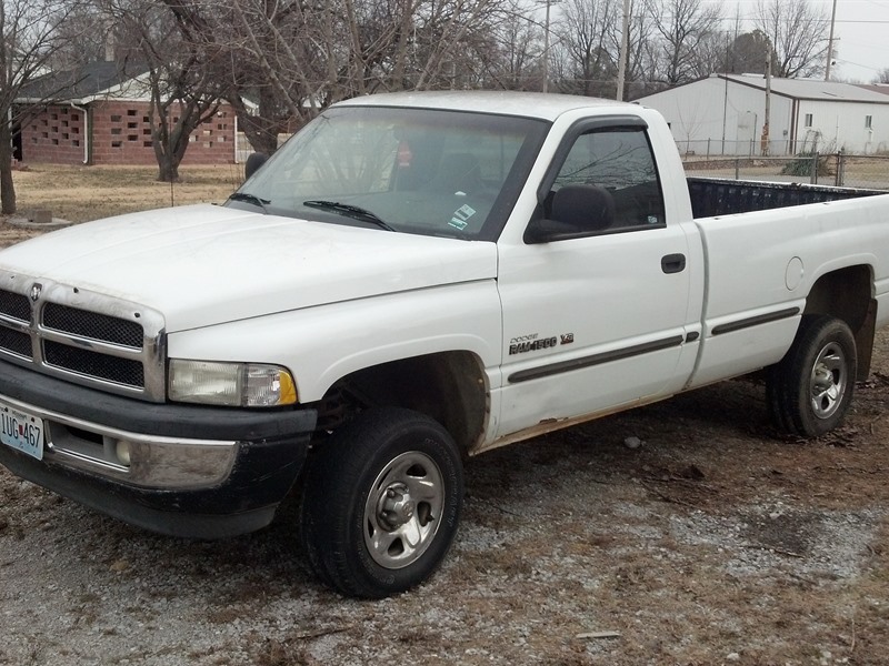 2000 Dodge Ram 1500 for sale by owner in SESSER