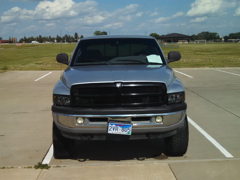 2001 Dodge Ram 1500 for sale by owner in ELLSWORTH AFB