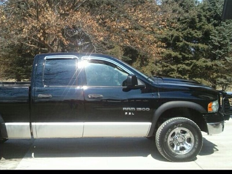2003 Dodge Ram 1500 for sale by owner in MOLINE
