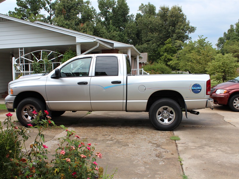 2004 Dodge Ram 1500 for sale by owner in SIKESTON