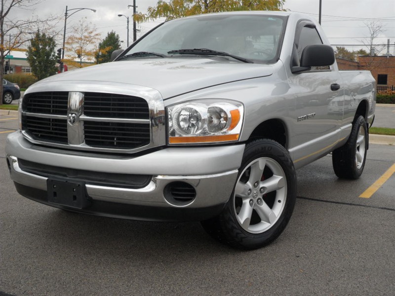 2006 Dodge Ram 1500 for sale by owner in CHICAGO