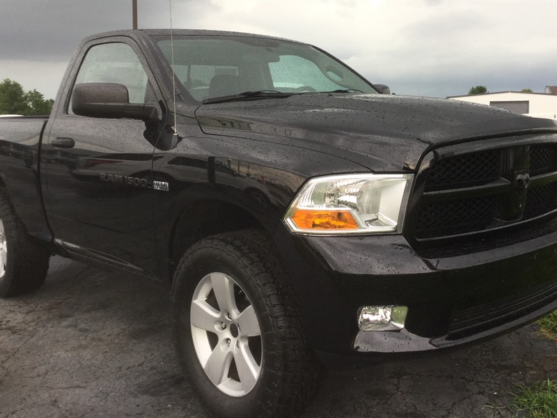 2012 Dodge Ram 1500 for sale by owner in SMITHVILLE