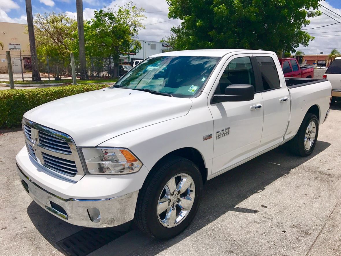 2013 Dodge Ram 1500 for sale by owner in Hialeah