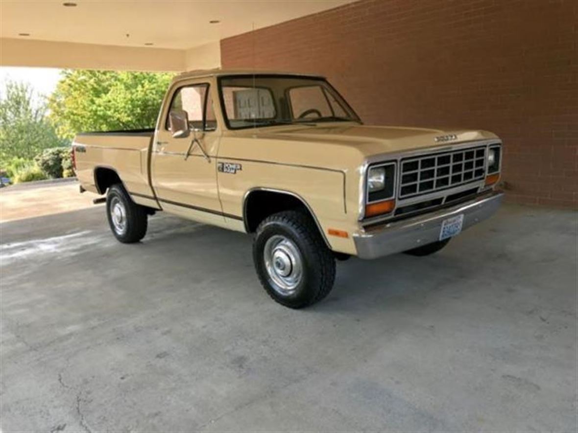 1981 Dodge Ram for sale by owner in Chicago