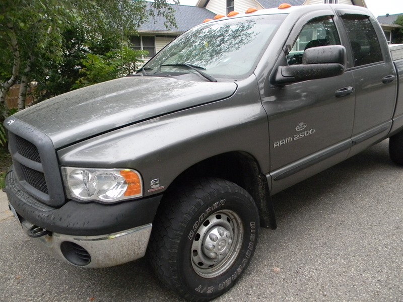 2005 Dodge Ram 2500 for sale by owner in LA FARGE