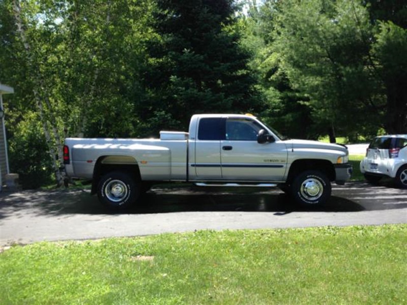 2000 Dodge Ram 3500 for sale by owner in CHESTERTOWN