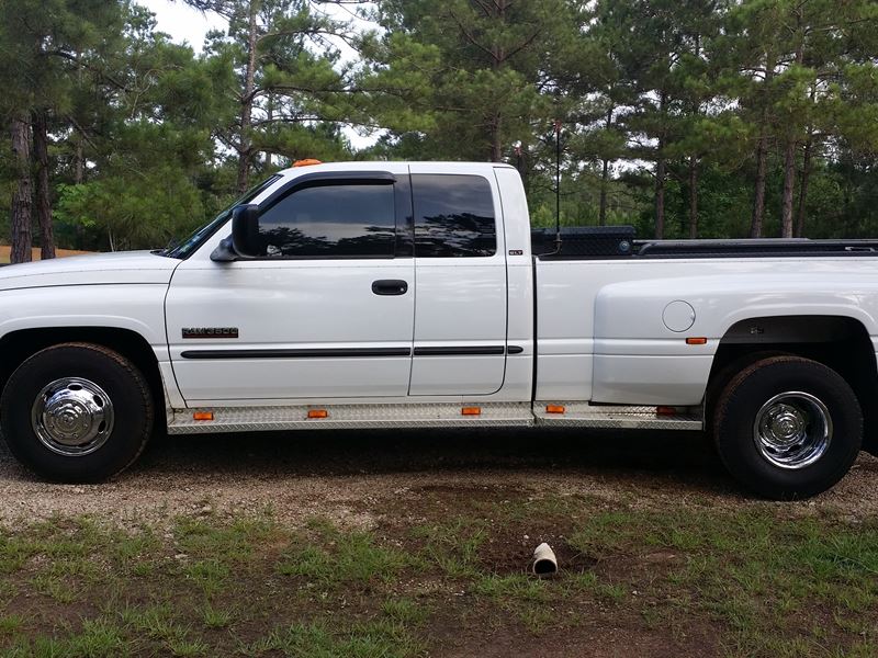 2000 Dodge Ram 3500 for sale by owner in CLEVELAND