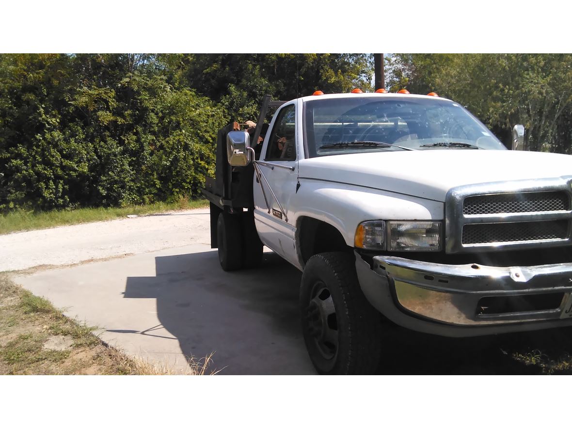 2000 Dodge Ram 3500 for sale by owner in Shiner