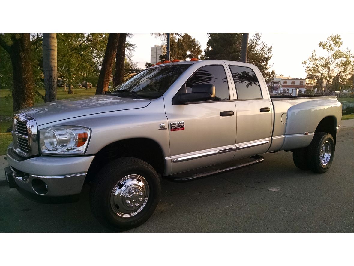 2008 Dodge Ram 3500 4x4 dually for sale by owner in Chula Vista