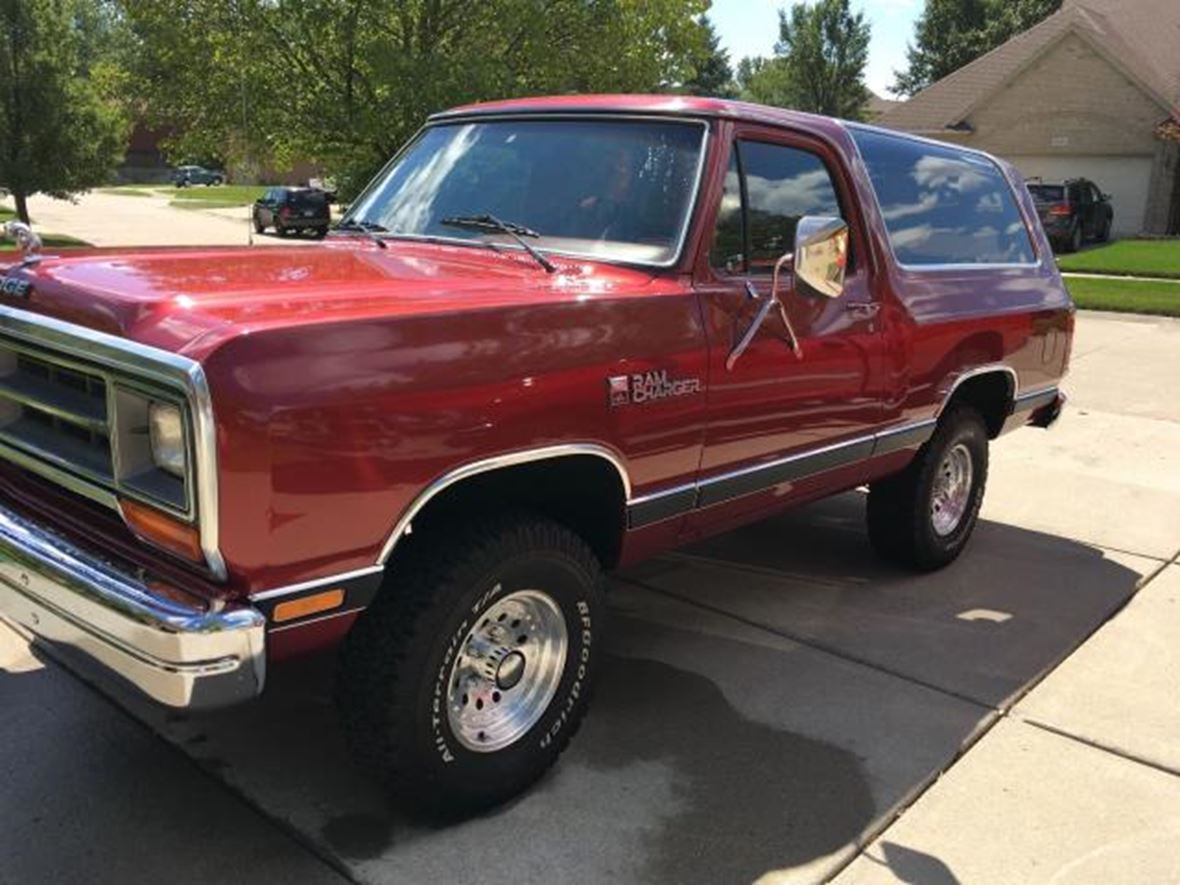 1987 Dodge Ramcharger for sale by owner in Lansing