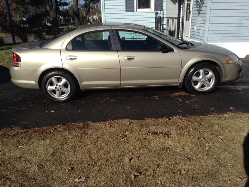 2005 Dodge Stratus for sale by owner in SPRINGFIELD