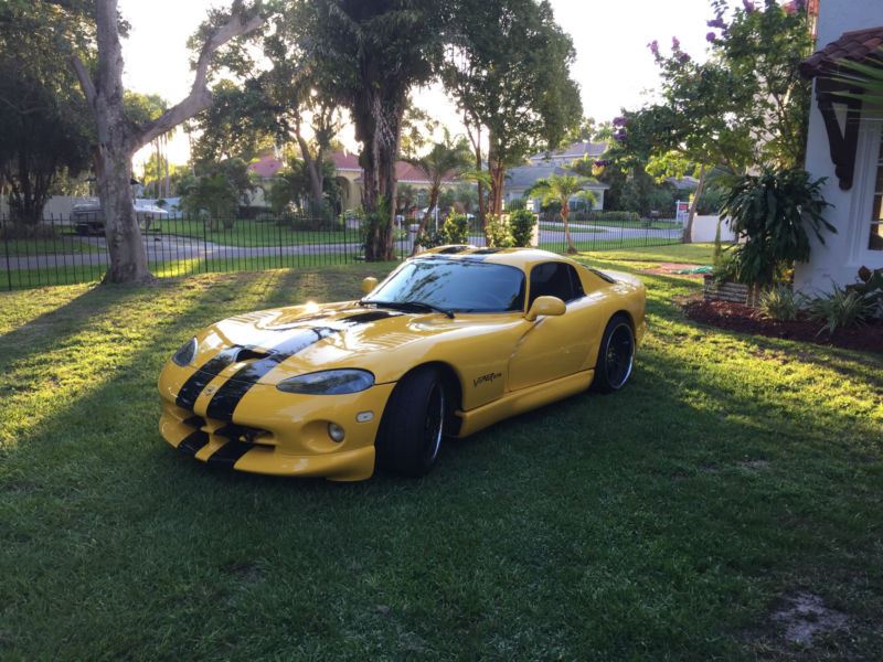2002 Dodge Viper for sale by owner in POMPANO BEACH