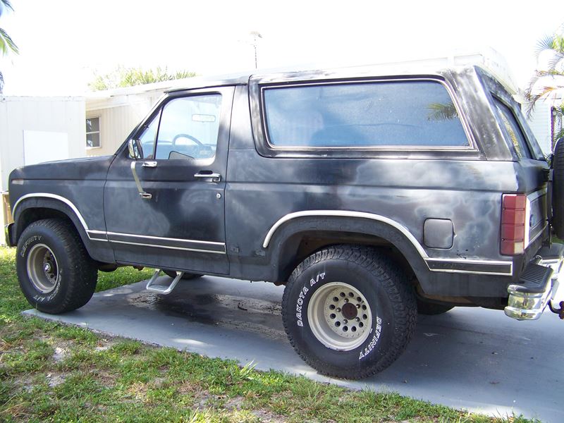 1982 Ford Bronco for sale by owner in Pompano Beach