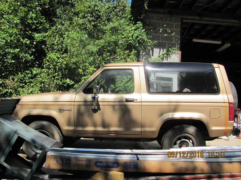 1988 Ford Bronco for sale by owner in Farmville