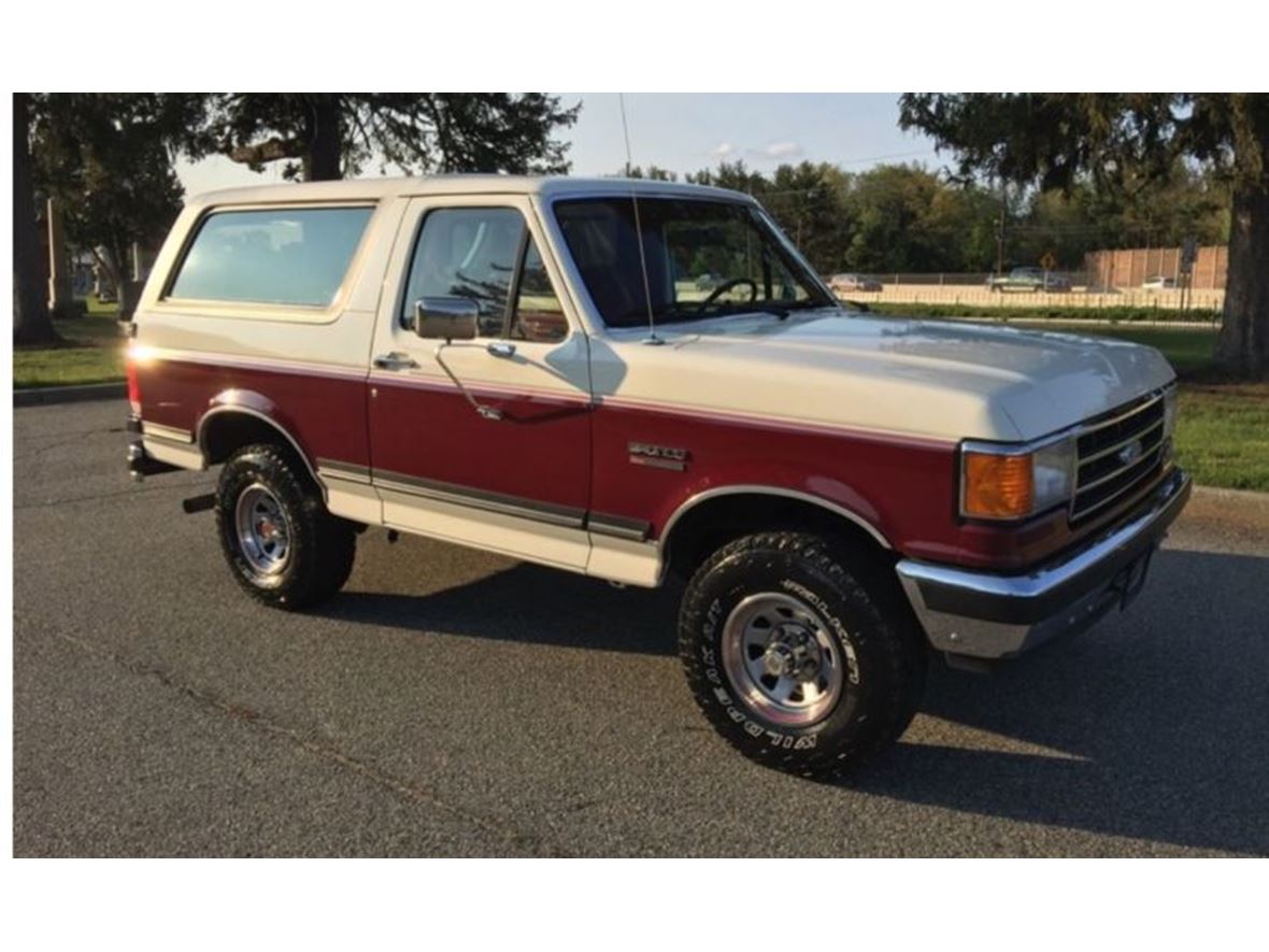 1989 Ford Bronco for sale by owner in Hearne