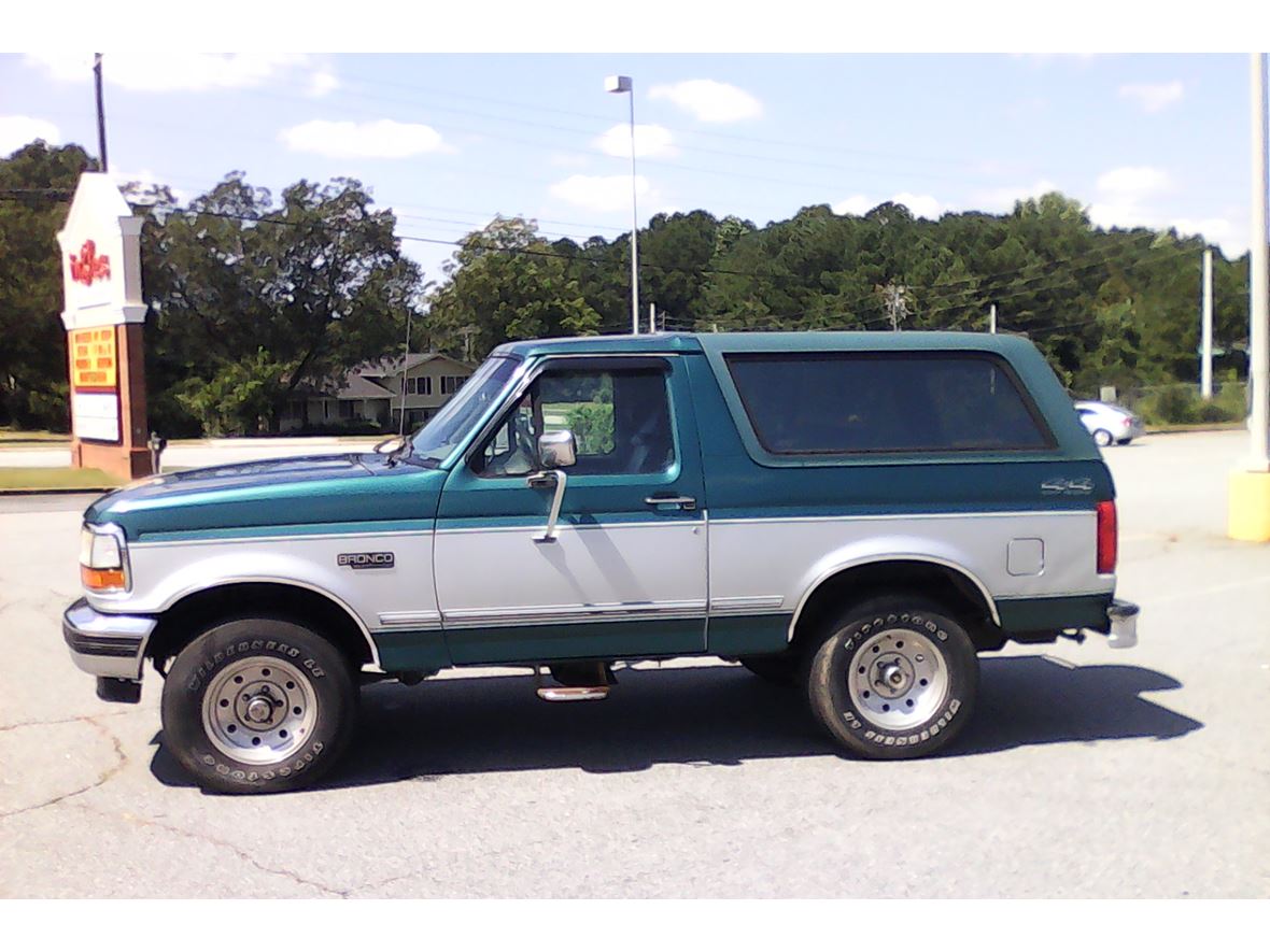 1996 Ford Bronco for sale by owner in Lawrenceville