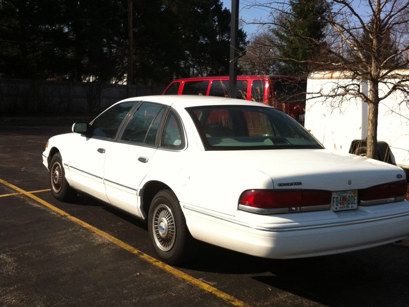 1996 Ford Crown Victoria for sale by owner in NAPERVILLE