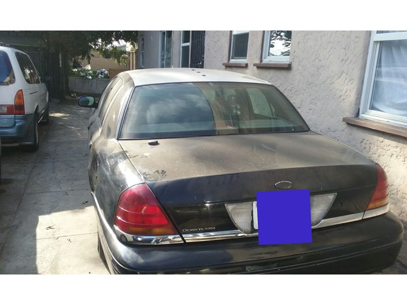 1999 Ford Crown Victoria for sale by owner in LOS ANGELES