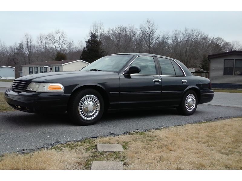 1999 Ford Crown Victoria for sale by owner in Millsboro