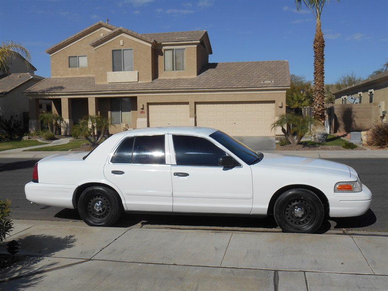 2000 Ford crown victoria for sale by owner in CHANDLER