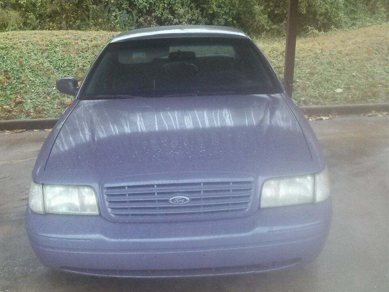 2001 Ford Crown Victoria for sale by owner in LITHONIA