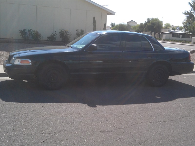 2005 Ford Crown Victoria for sale by owner in MESA