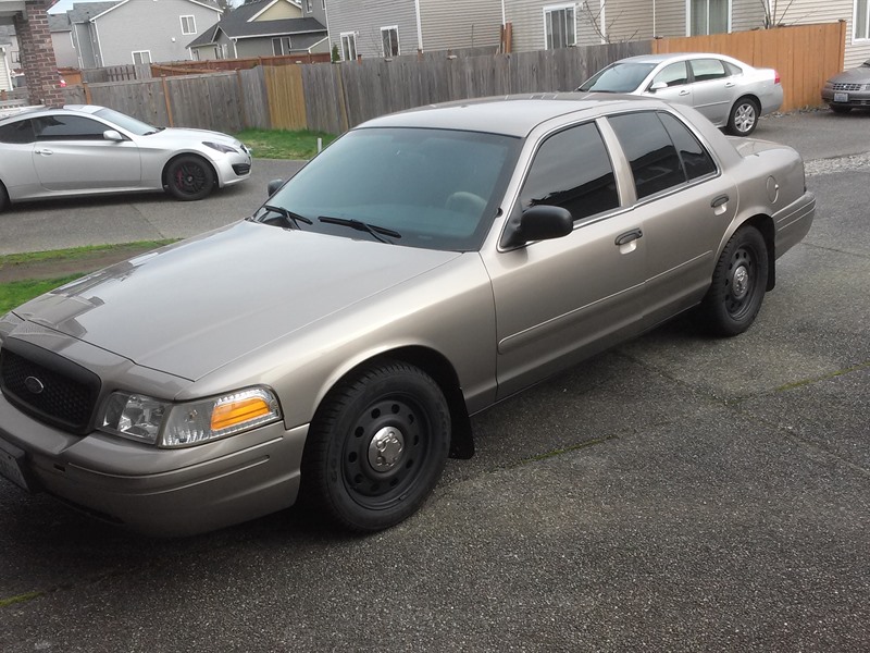 2006 Ford Crown Victoria for sale by owner in SPANAWAY