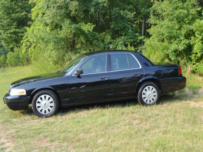 2006 Ford Crown Victoria for sale by owner in ATLANTA