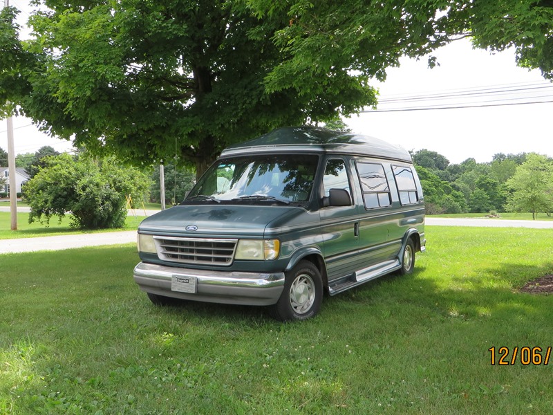 1995 Ford E-150 for sale by owner in GEORGETOWN